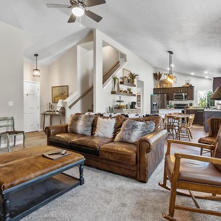 Southwestern Style 4 Bedroom Nampa Home Sleeps 16! Exterior photo