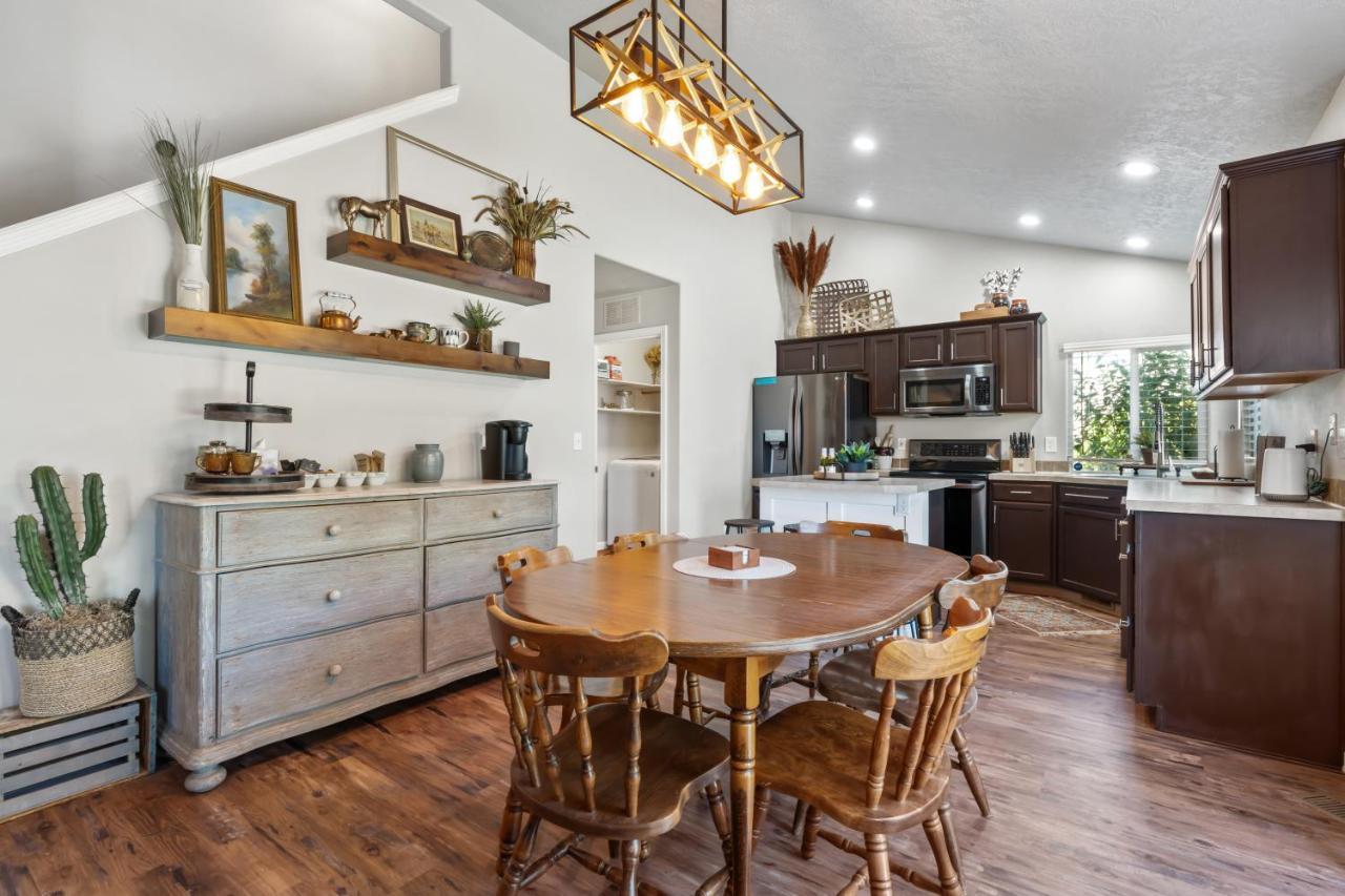 Southwestern Style 4 Bedroom Nampa Home Sleeps 16! Exterior photo